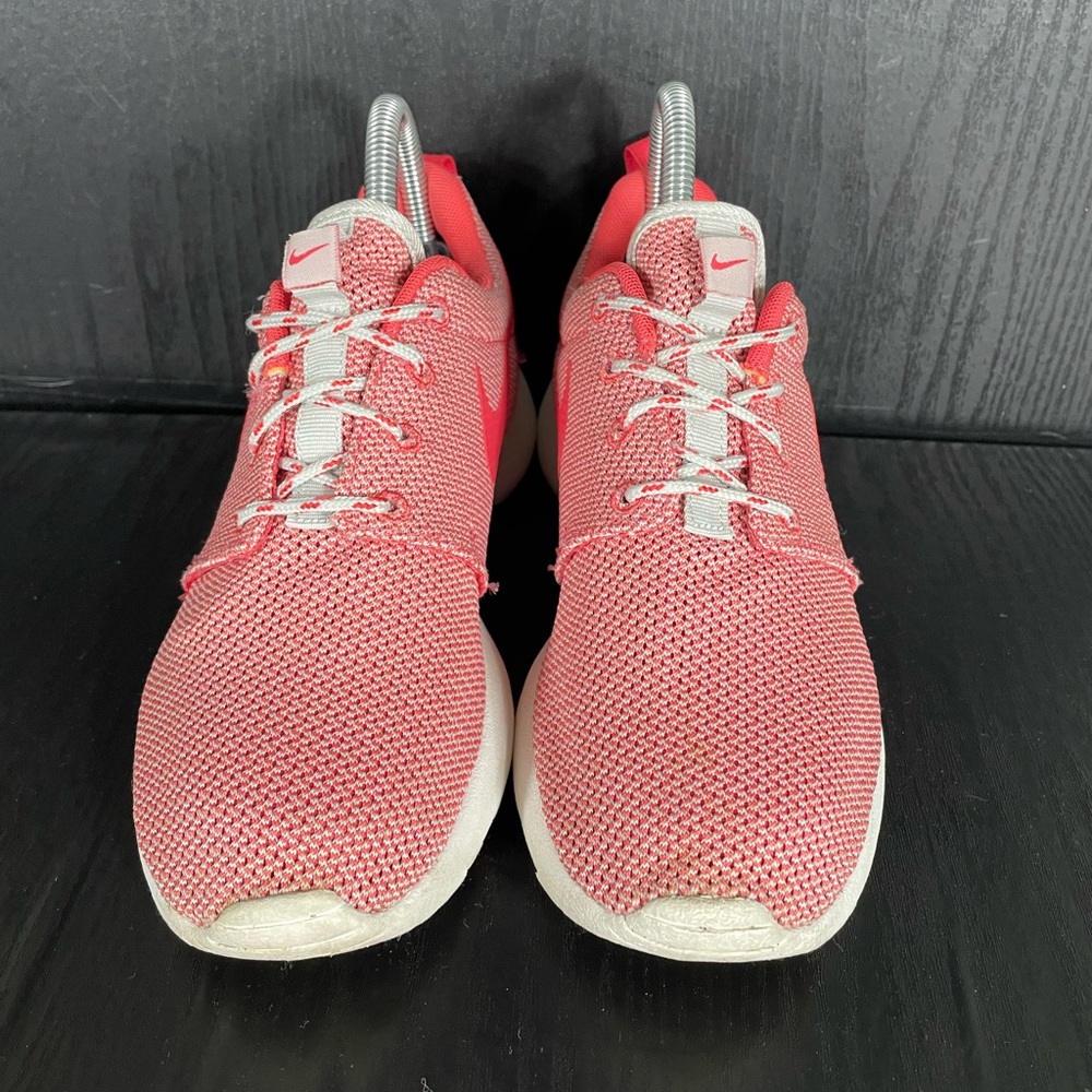 Nike ROSHE Women’s size 6 - Picture 3 of 12